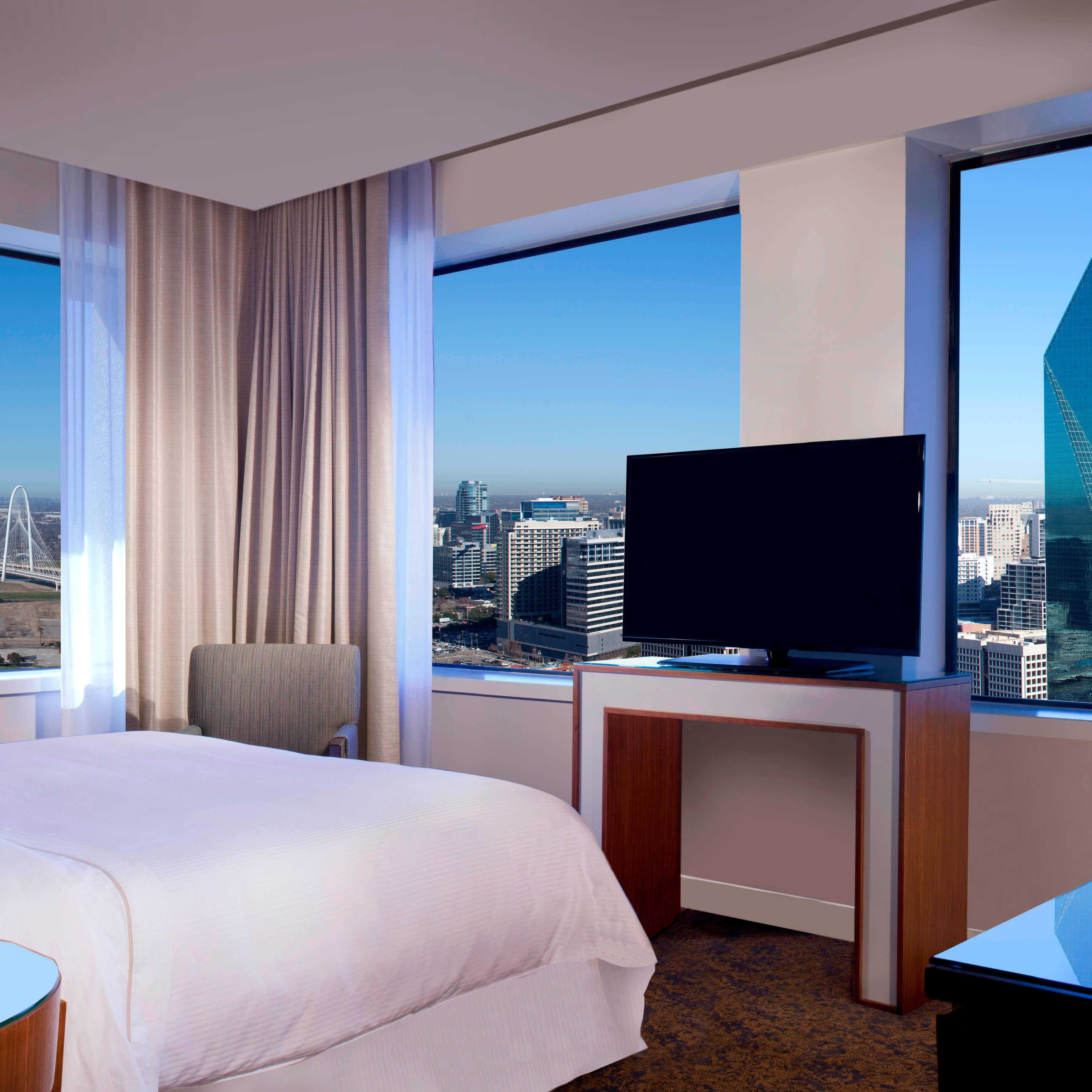 Guest room with panoramic exterior view