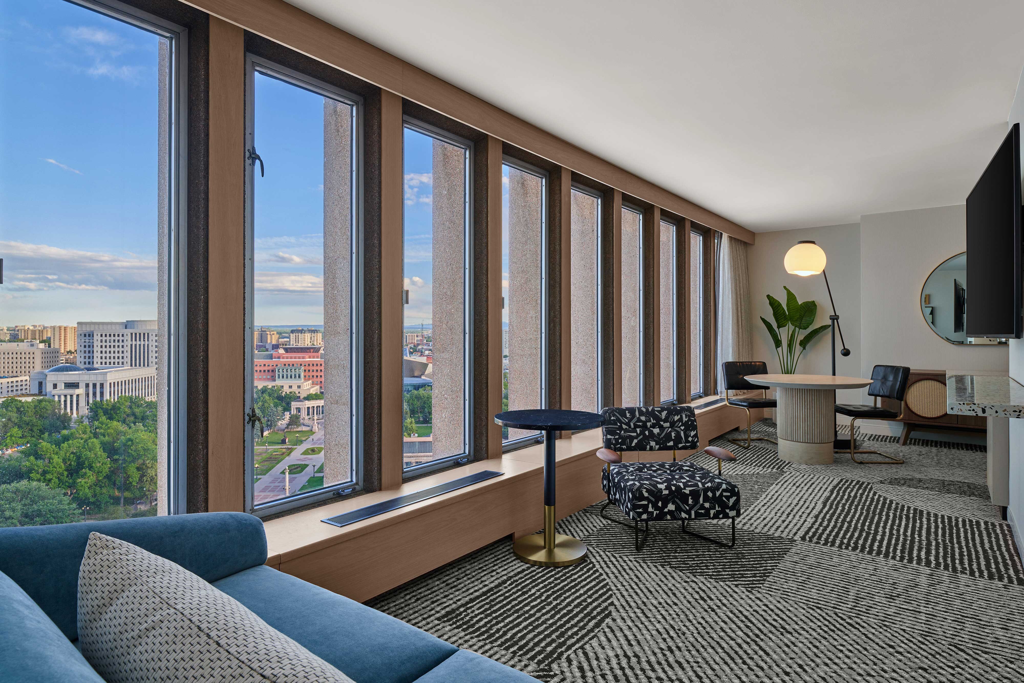 Corner suite living area 