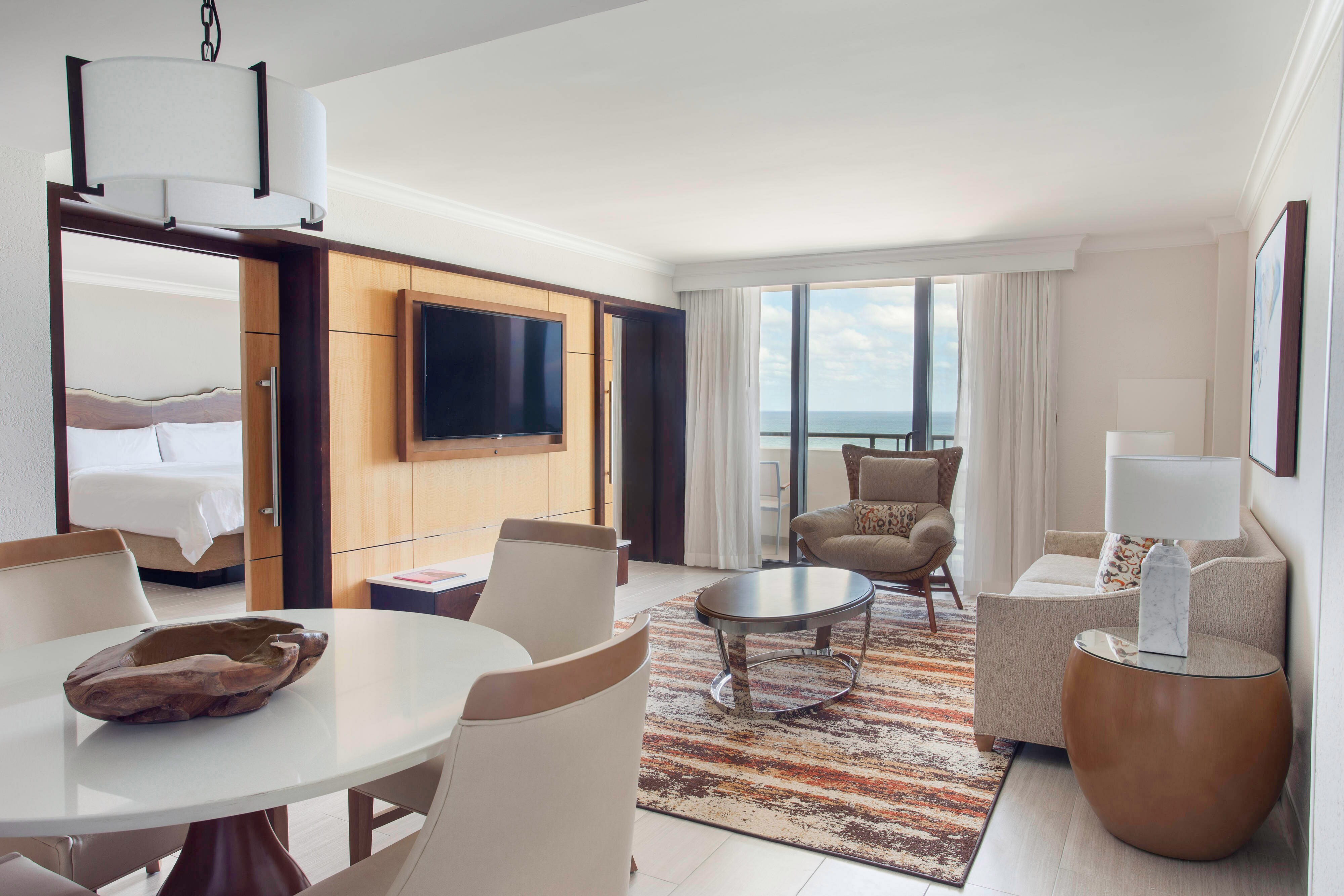 Guest suite living area with beach view