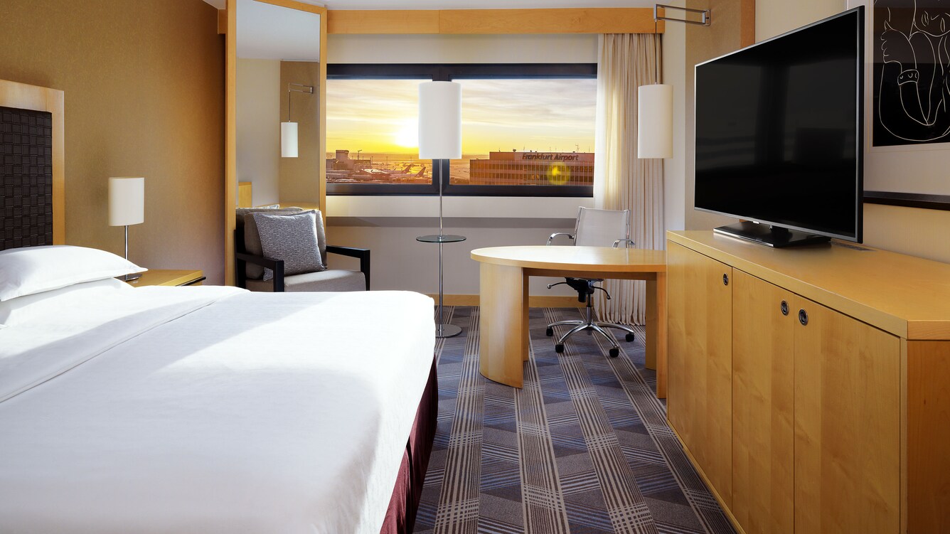 King Standard View Guest Room