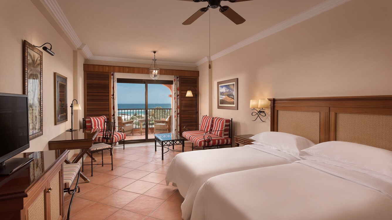 Twin/Twin Guest Room