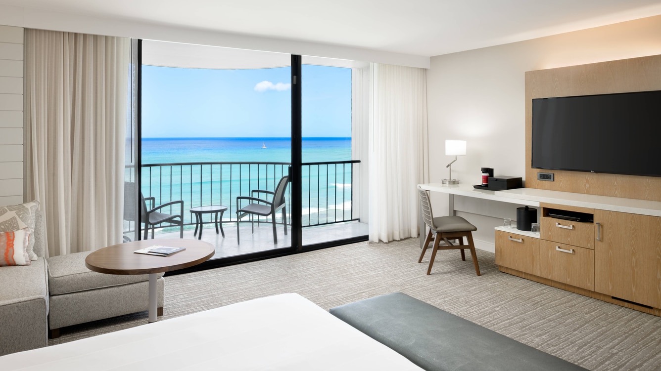 King Guest Room - Ocean Front