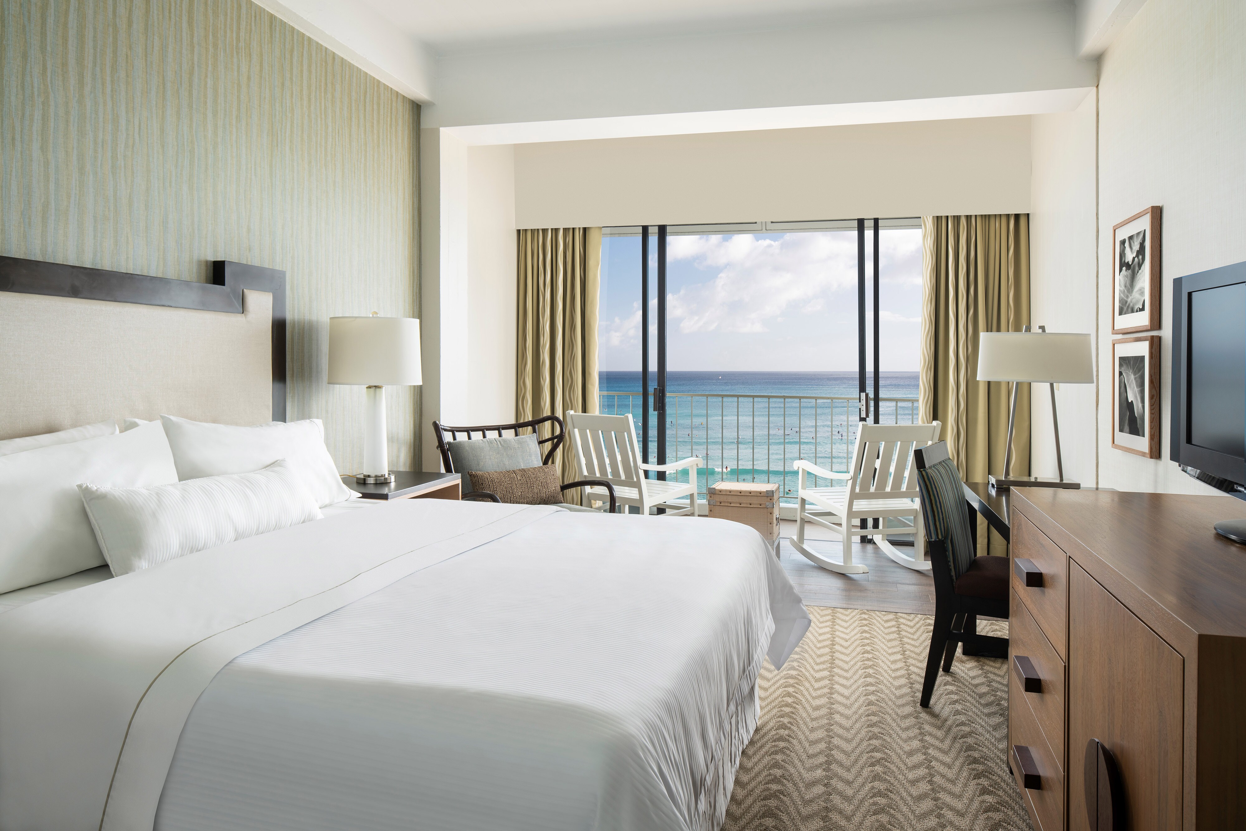Guest room with balcony and ocean view