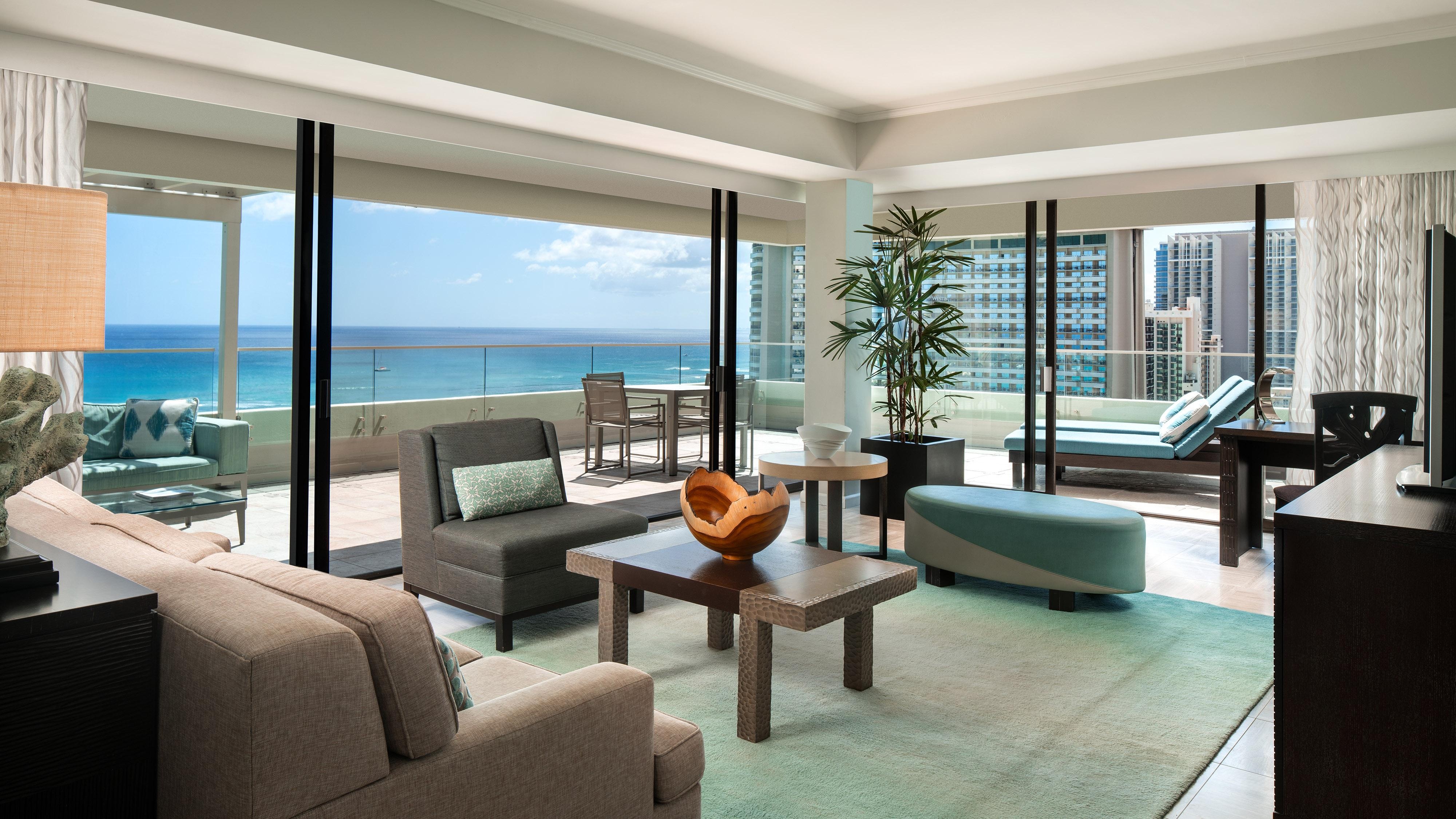 Oceanfront suite living room