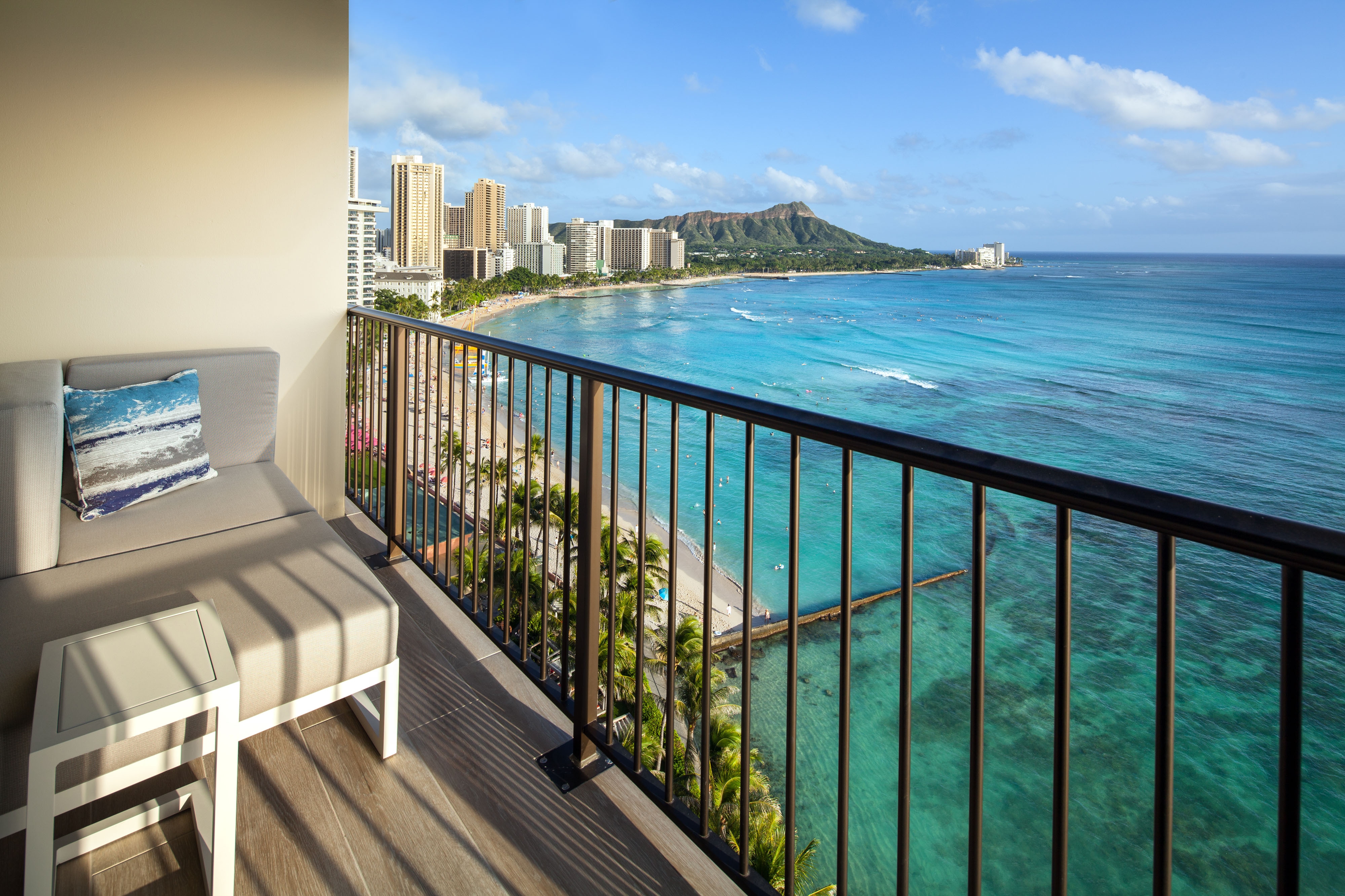 Room overlooking the beautiful scenery of Waikiki Beach