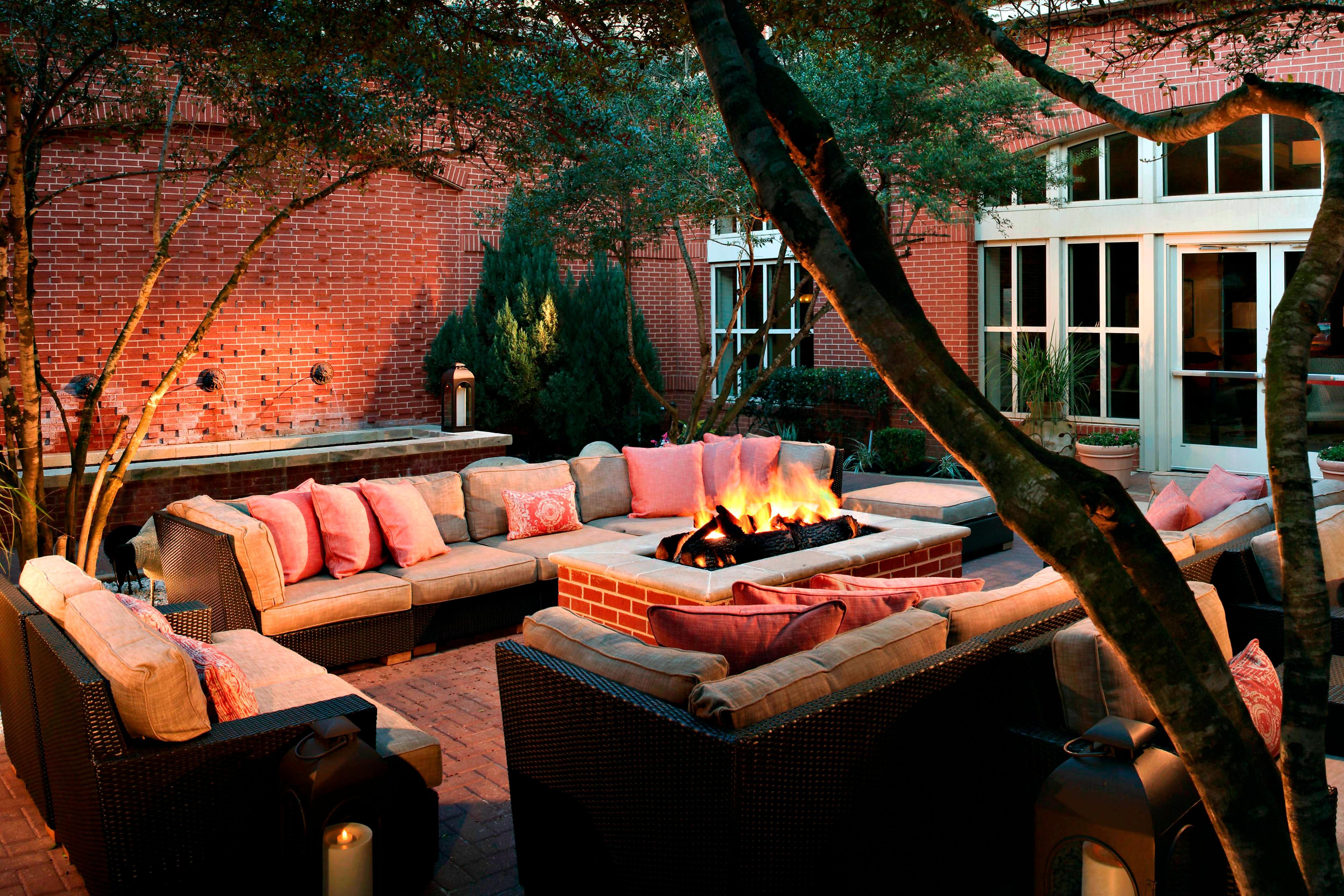 Outdoor Courtyard Patio