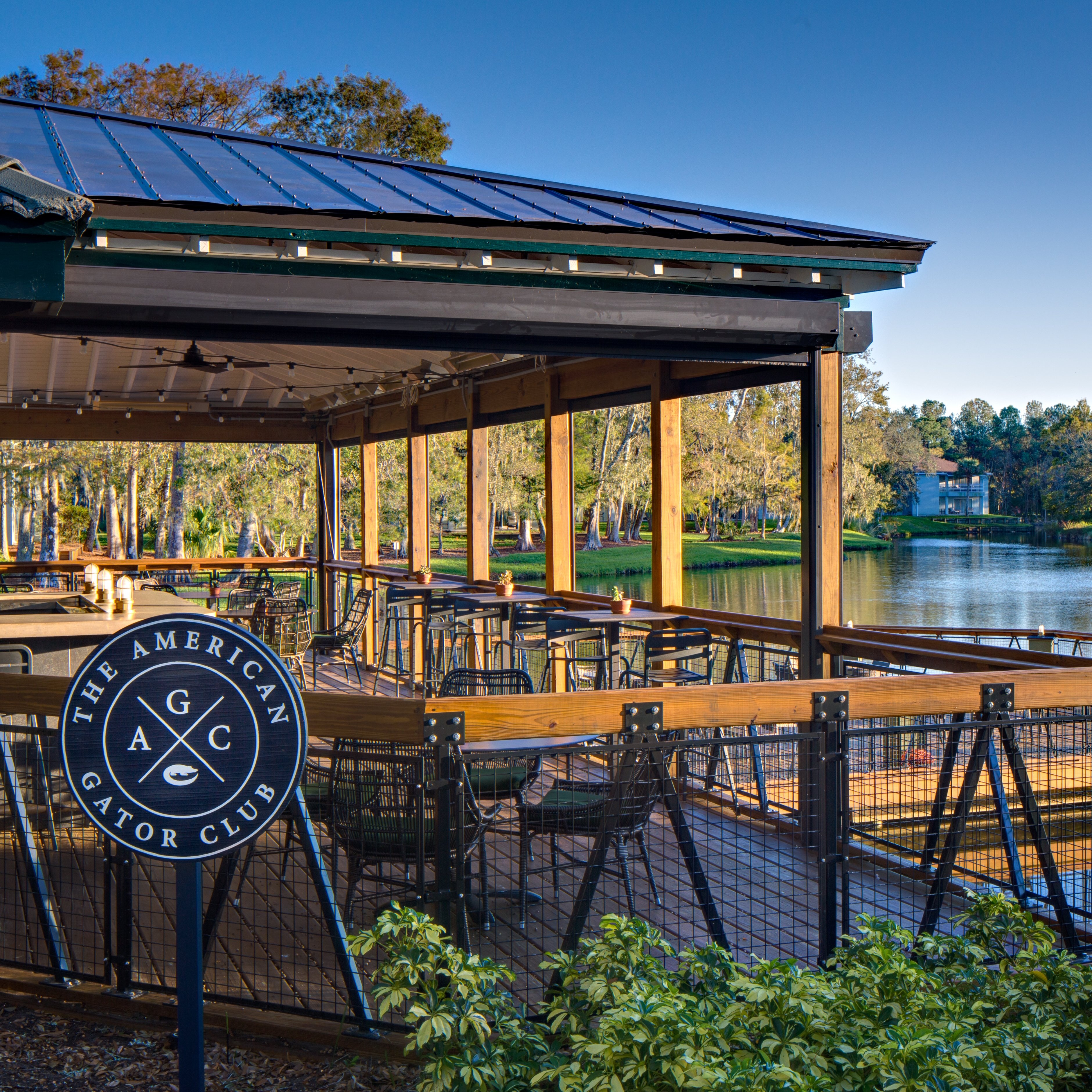 Restaurant outdoor patio dining