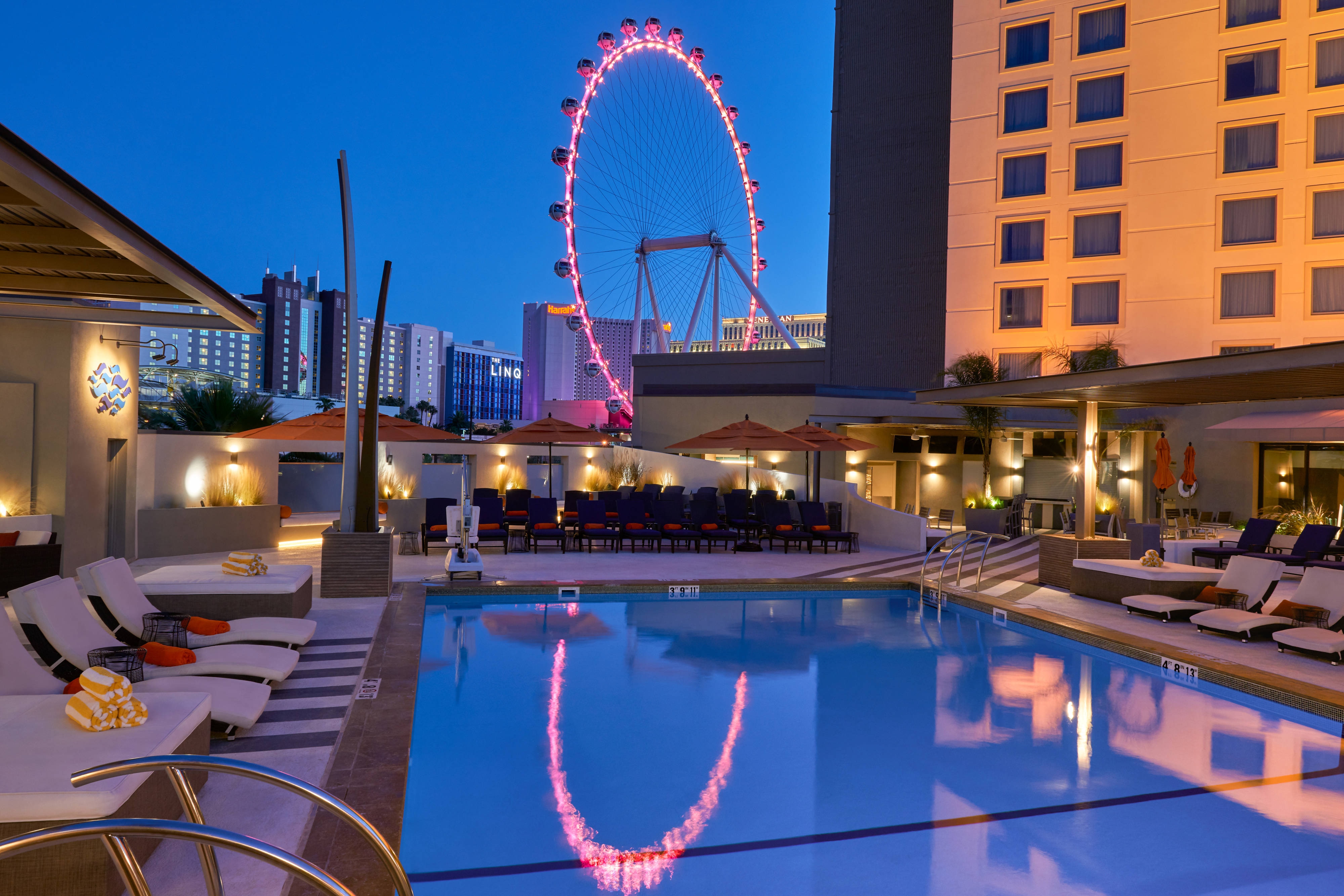 Rooftop Pool Las Vegas  The Westin Las Vegas Hotel & Spa