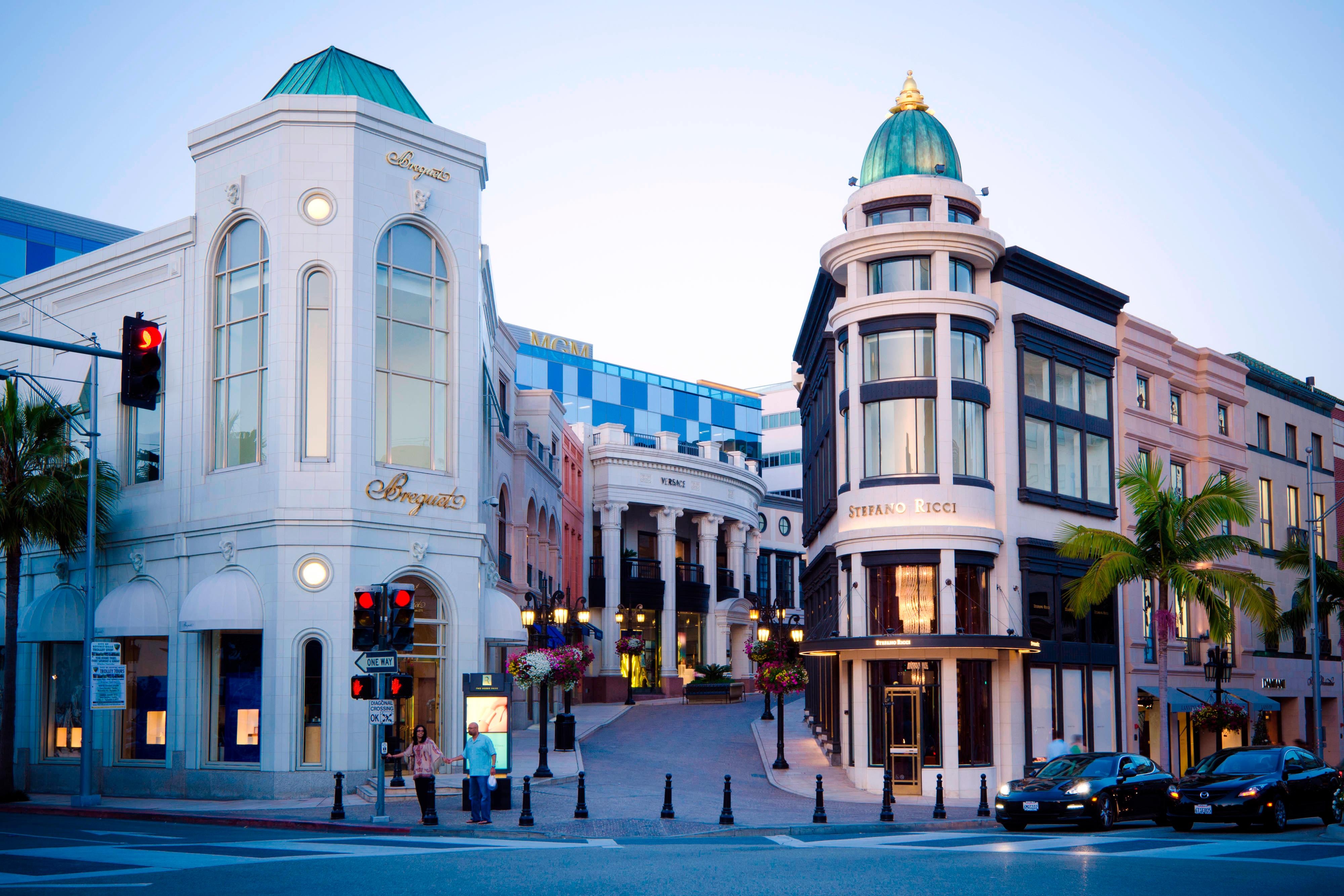 Rodeo Drive, Beverly Hills  Rodeo drive, California travel road