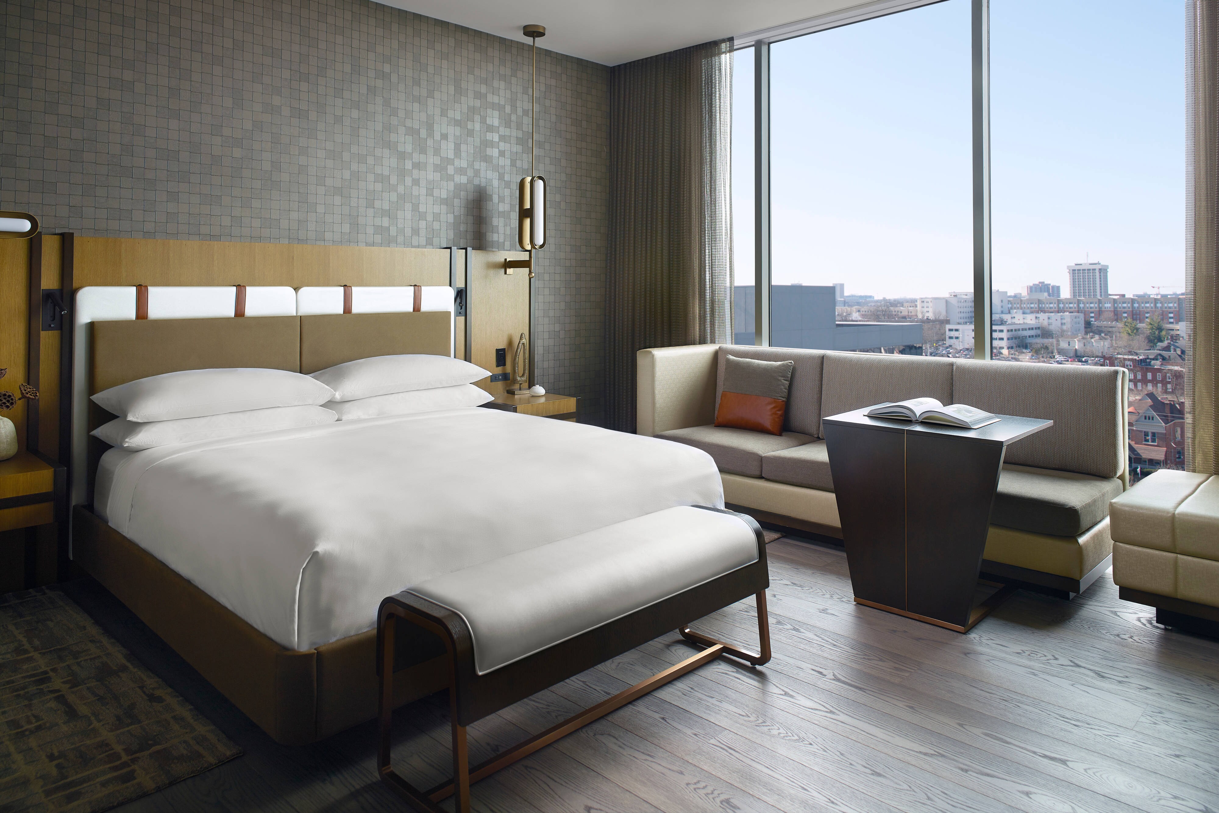 Guest suite bedroom