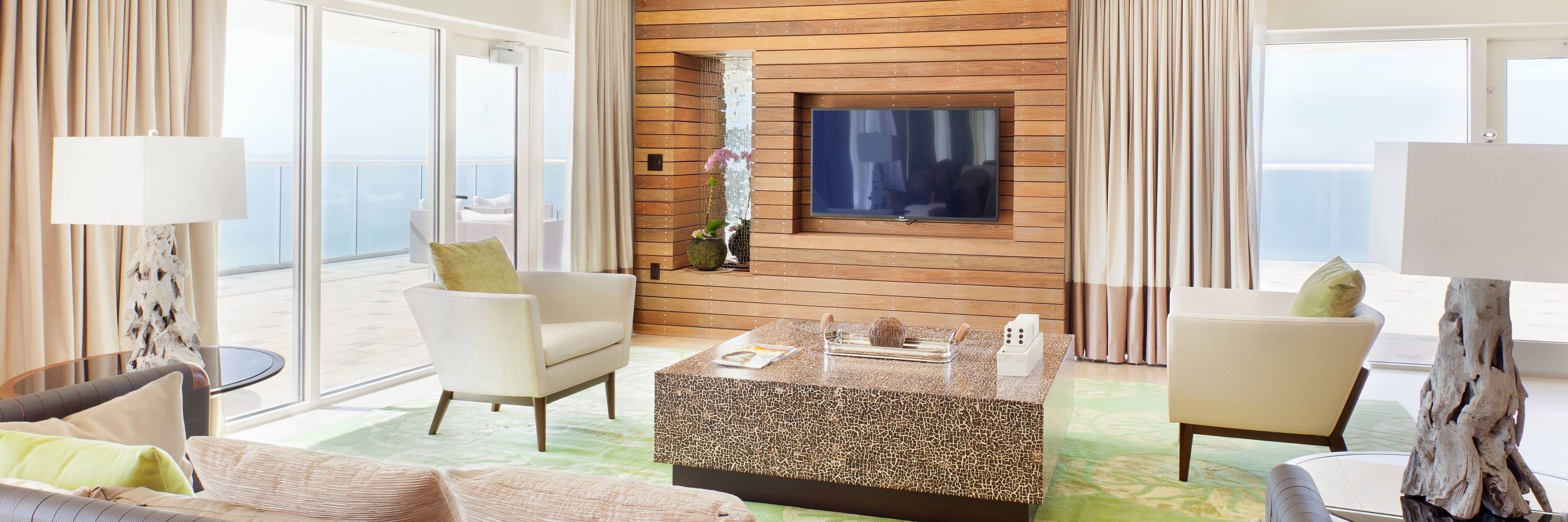 Guest suite living area