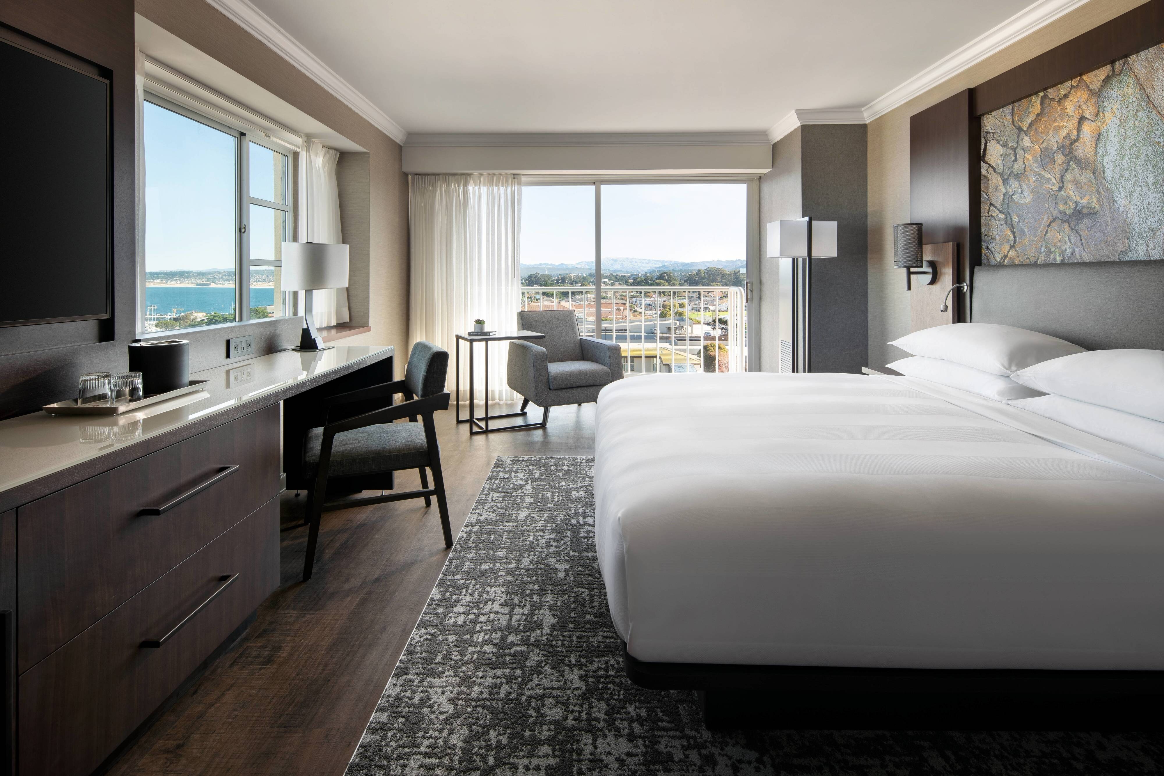 Corner room with ocean view