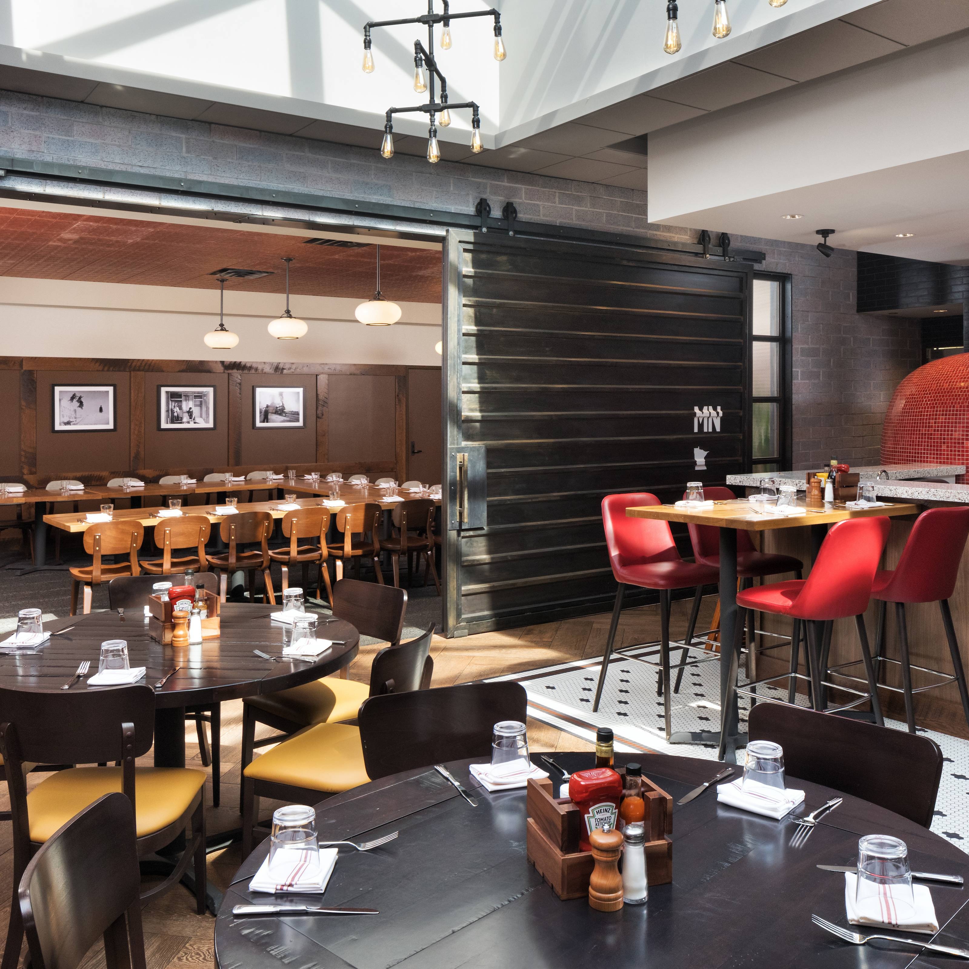 Twin Cities 400 Tavern | Minneapolis Restaurant | Marriott Bonvoy
