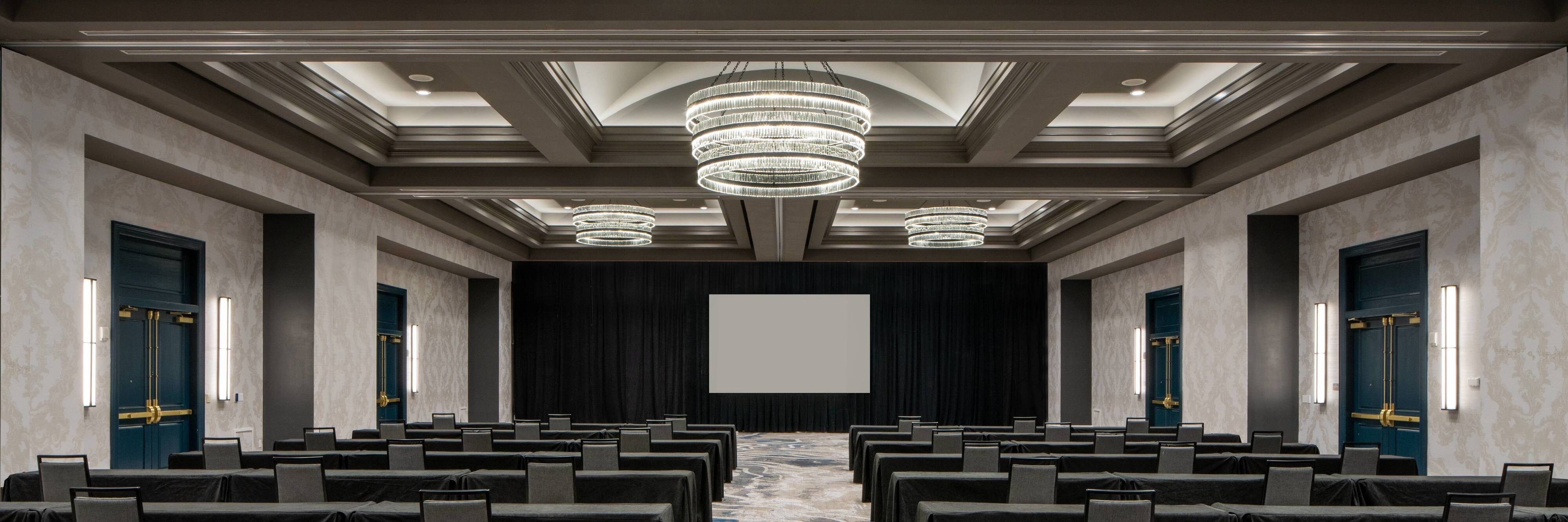 Ballroom meeting classroom set up