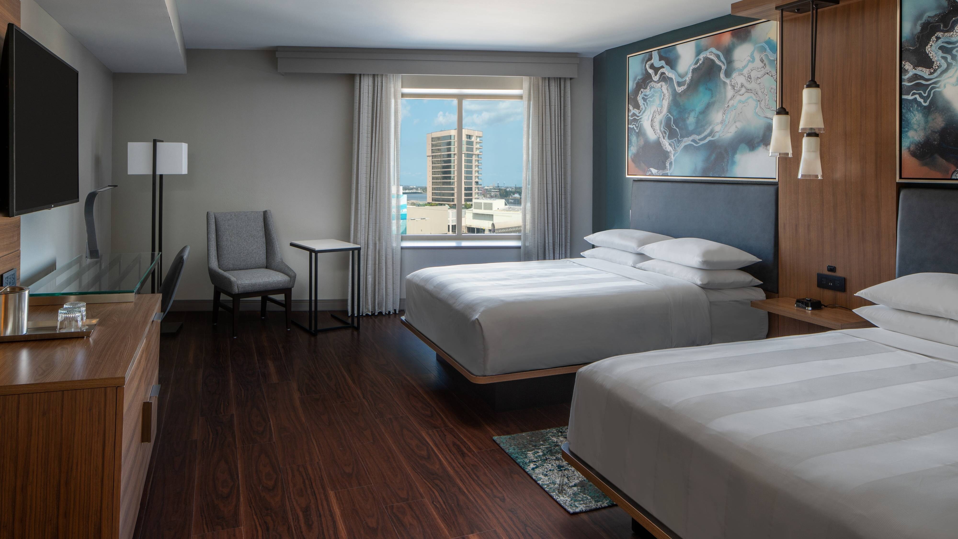 Two queen beds with city view 