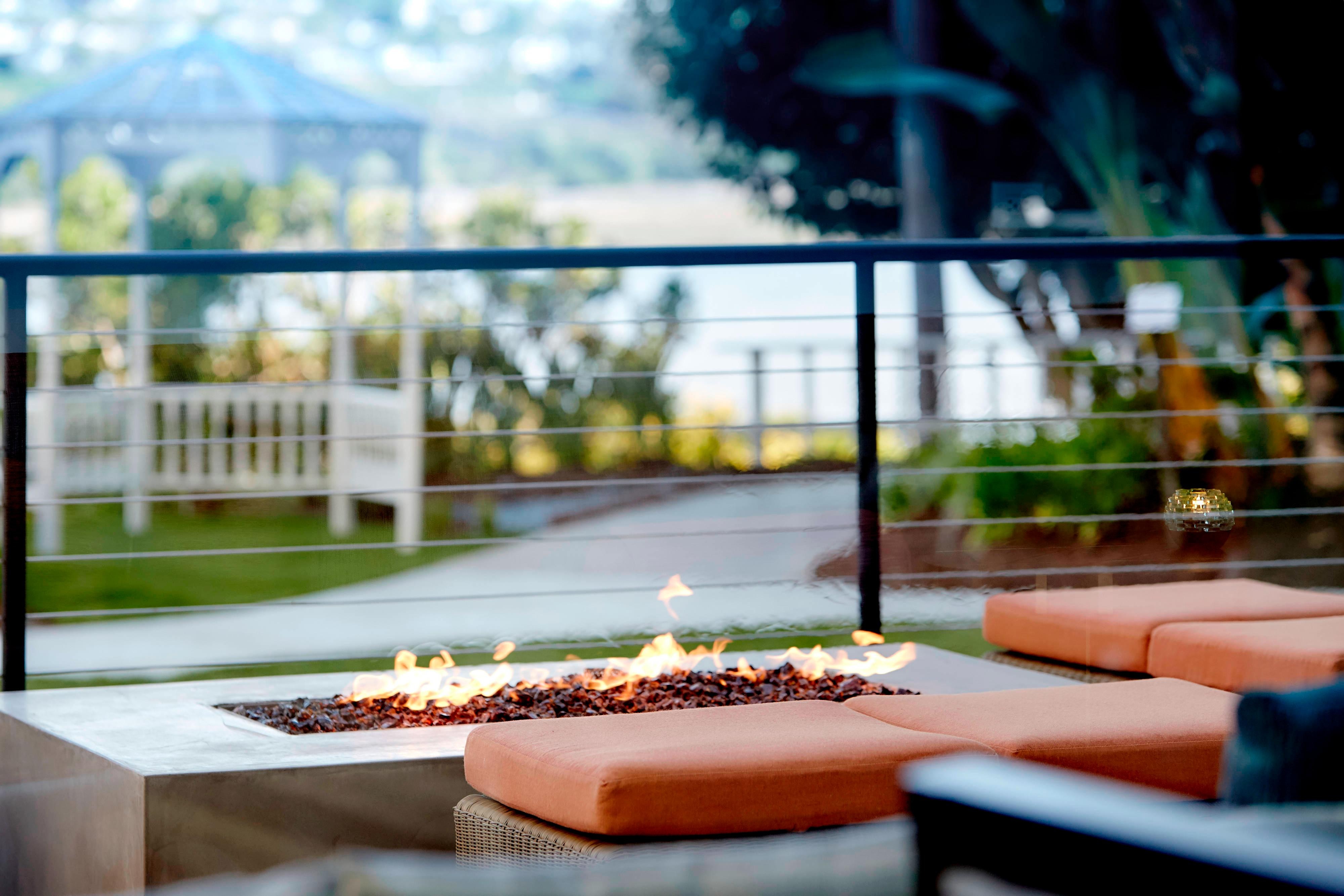 Outdoor firepit