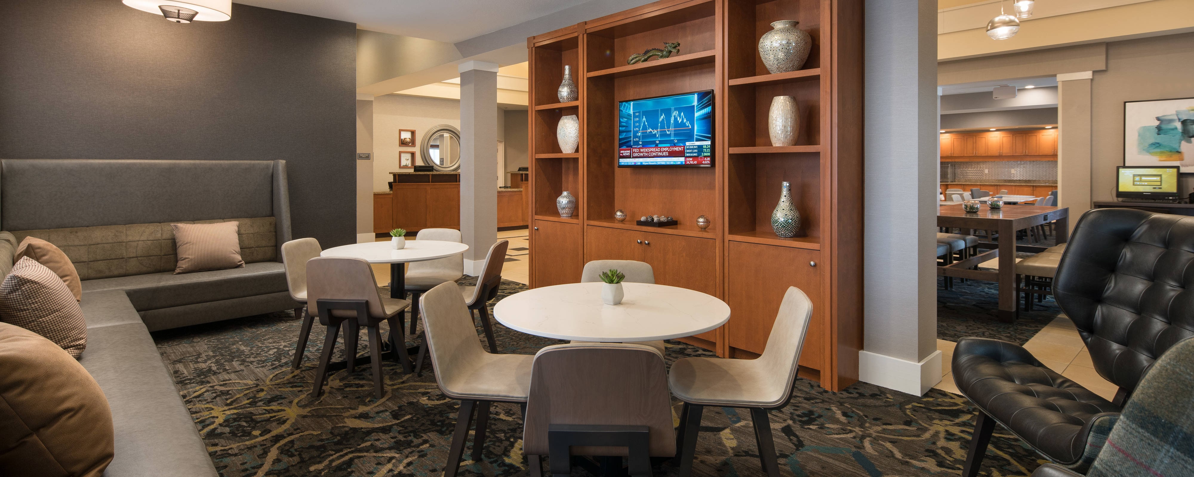 Hotel library