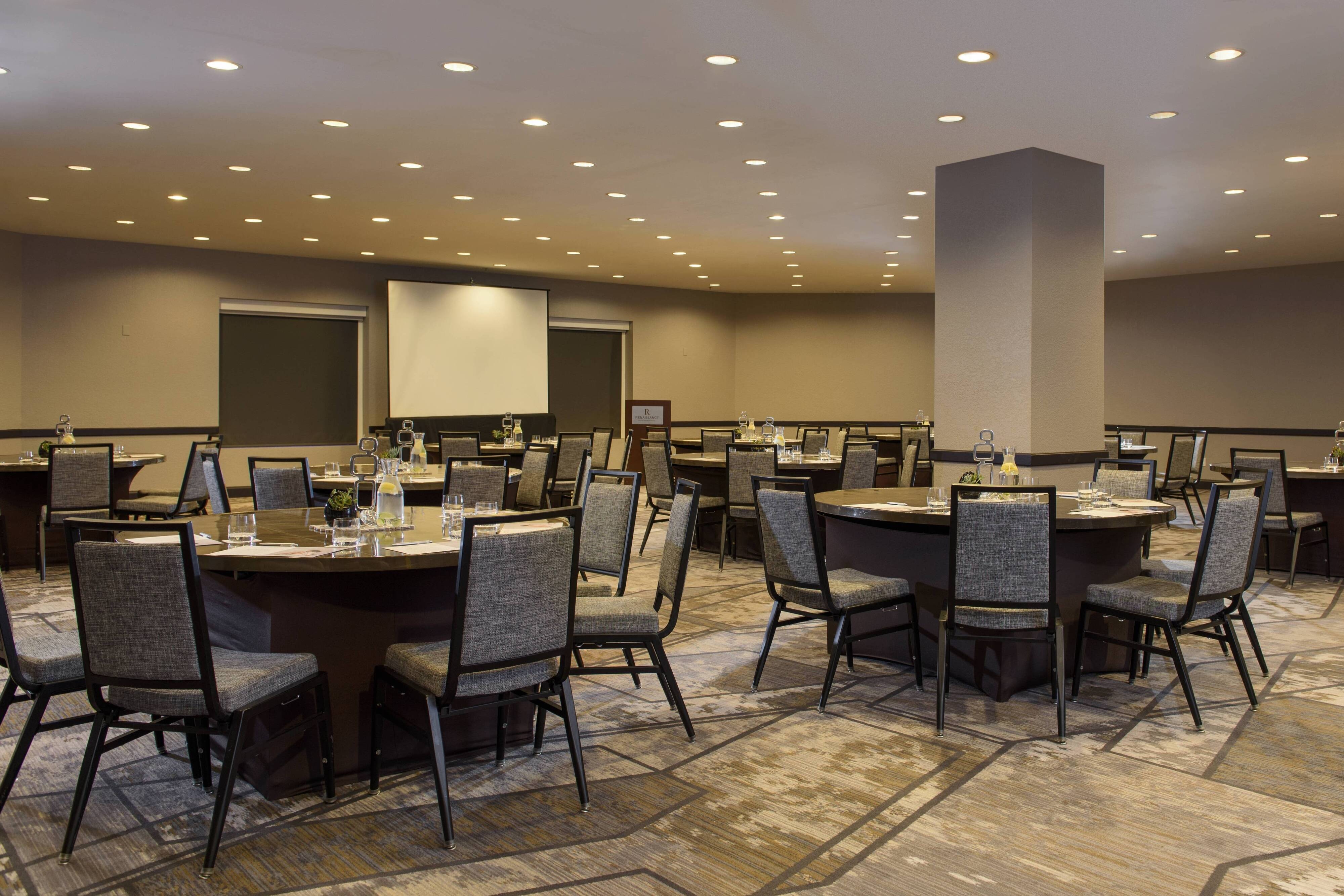 Meeting room rounds