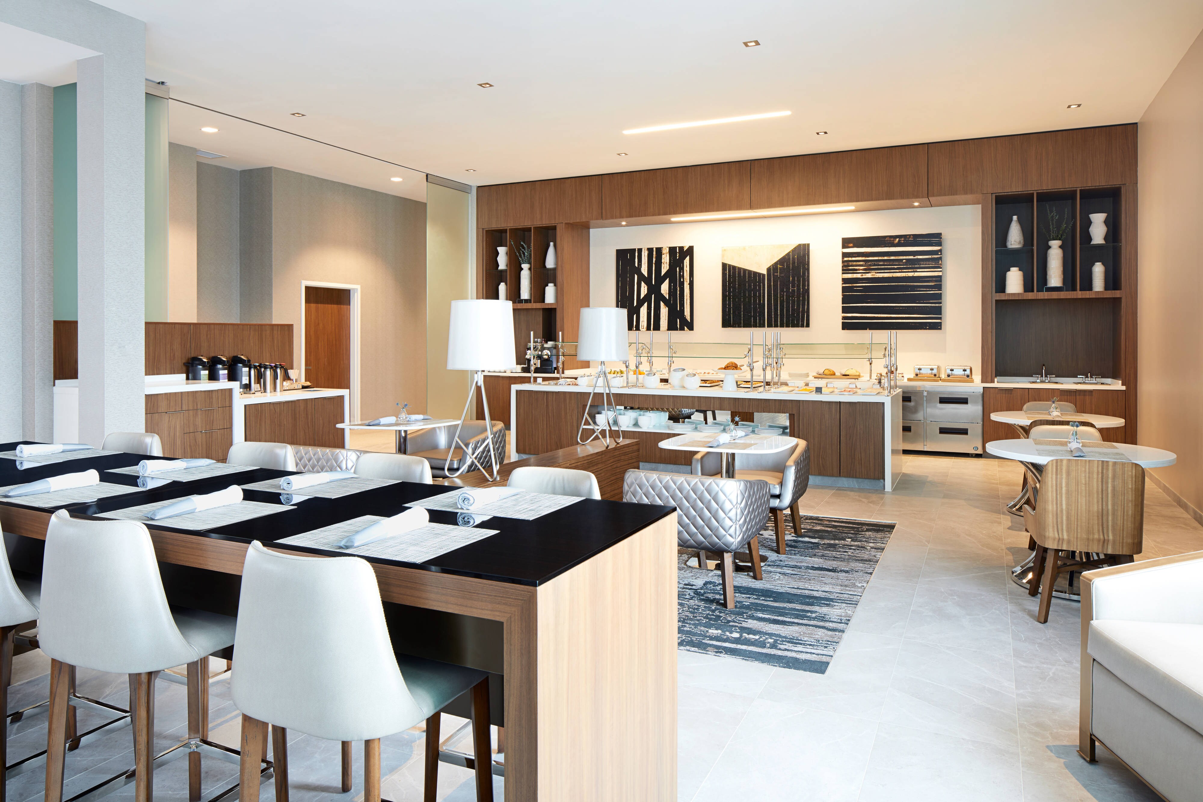 AC Kitchen dining area
