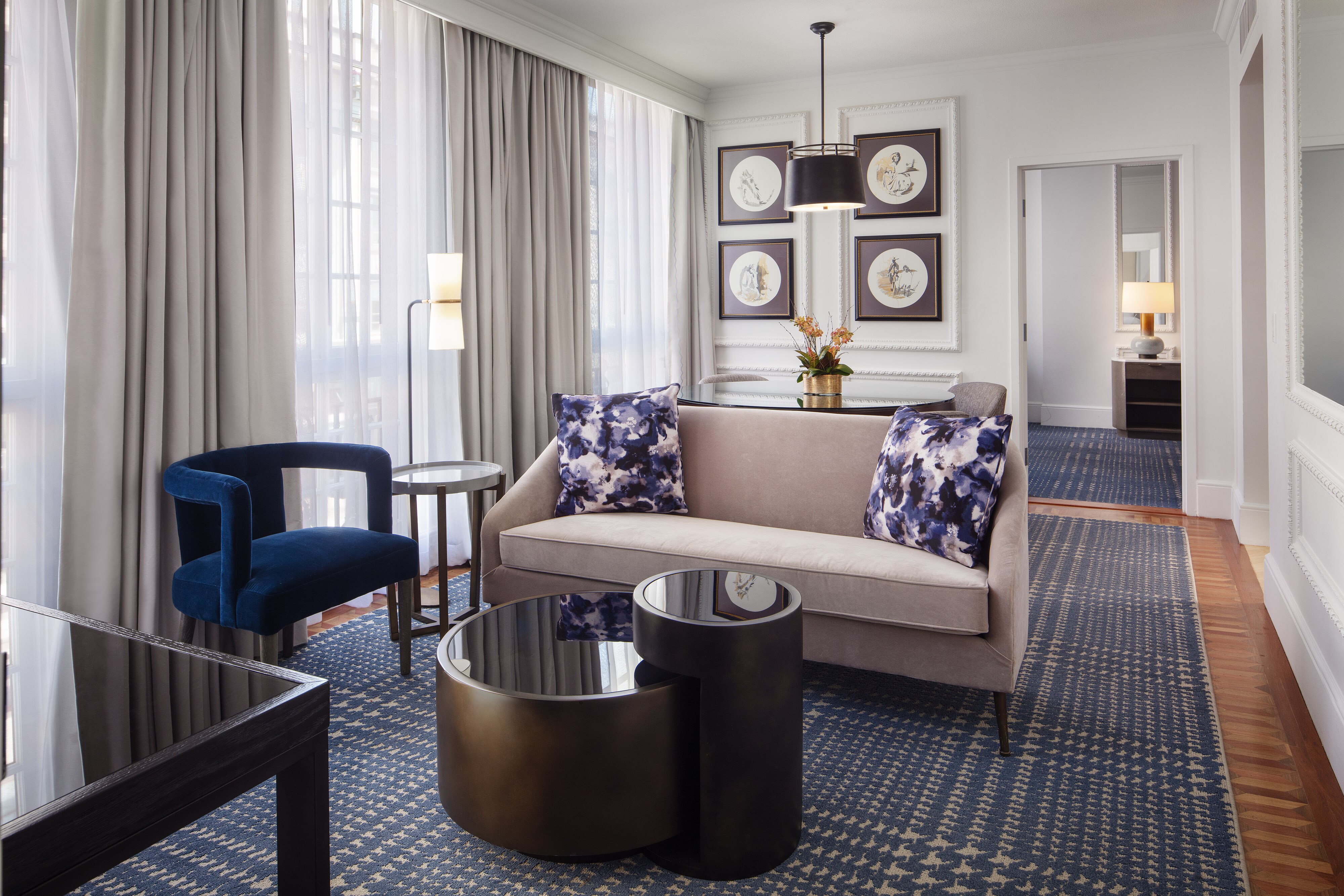 Guest suite living area