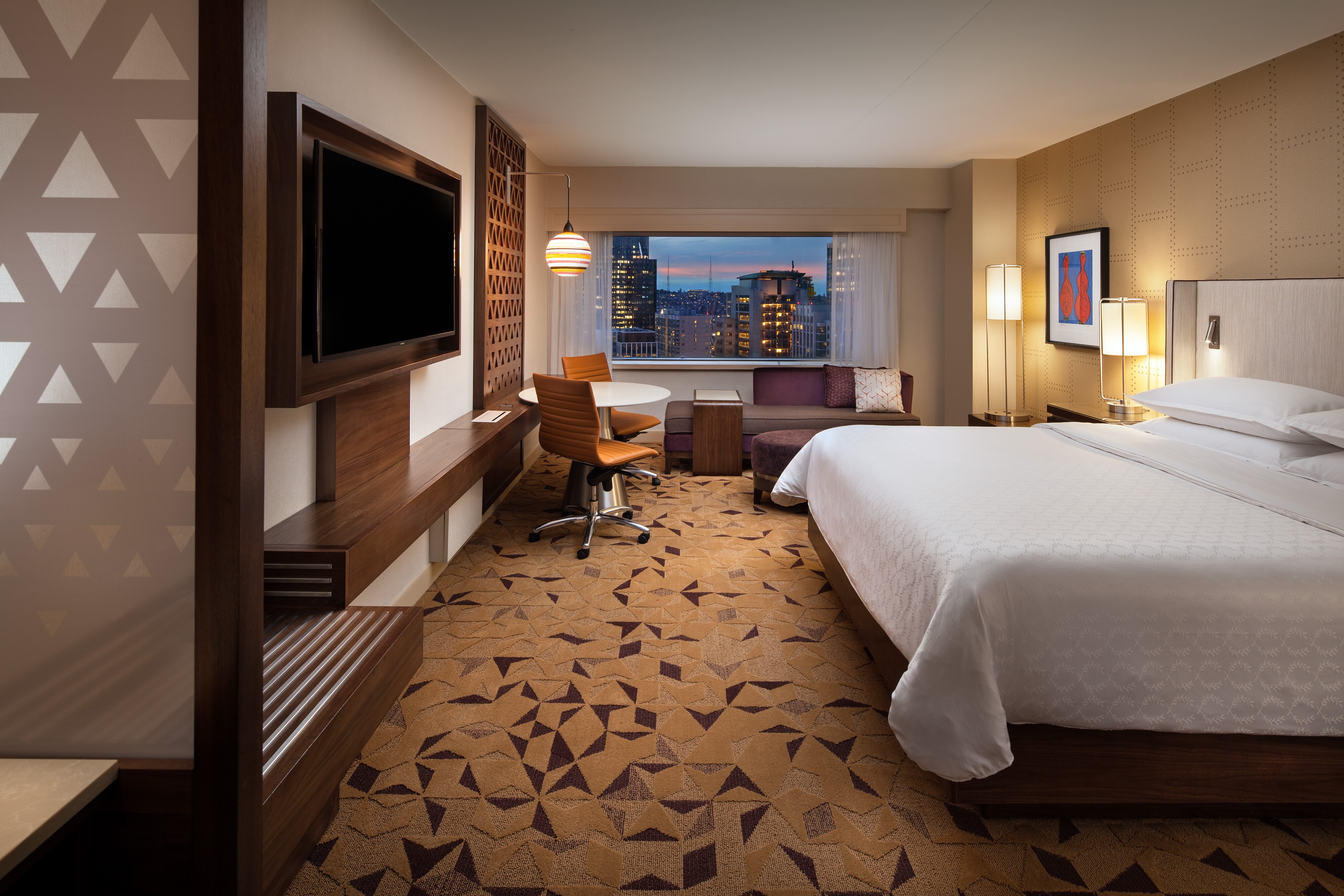 Guest room with exterior view