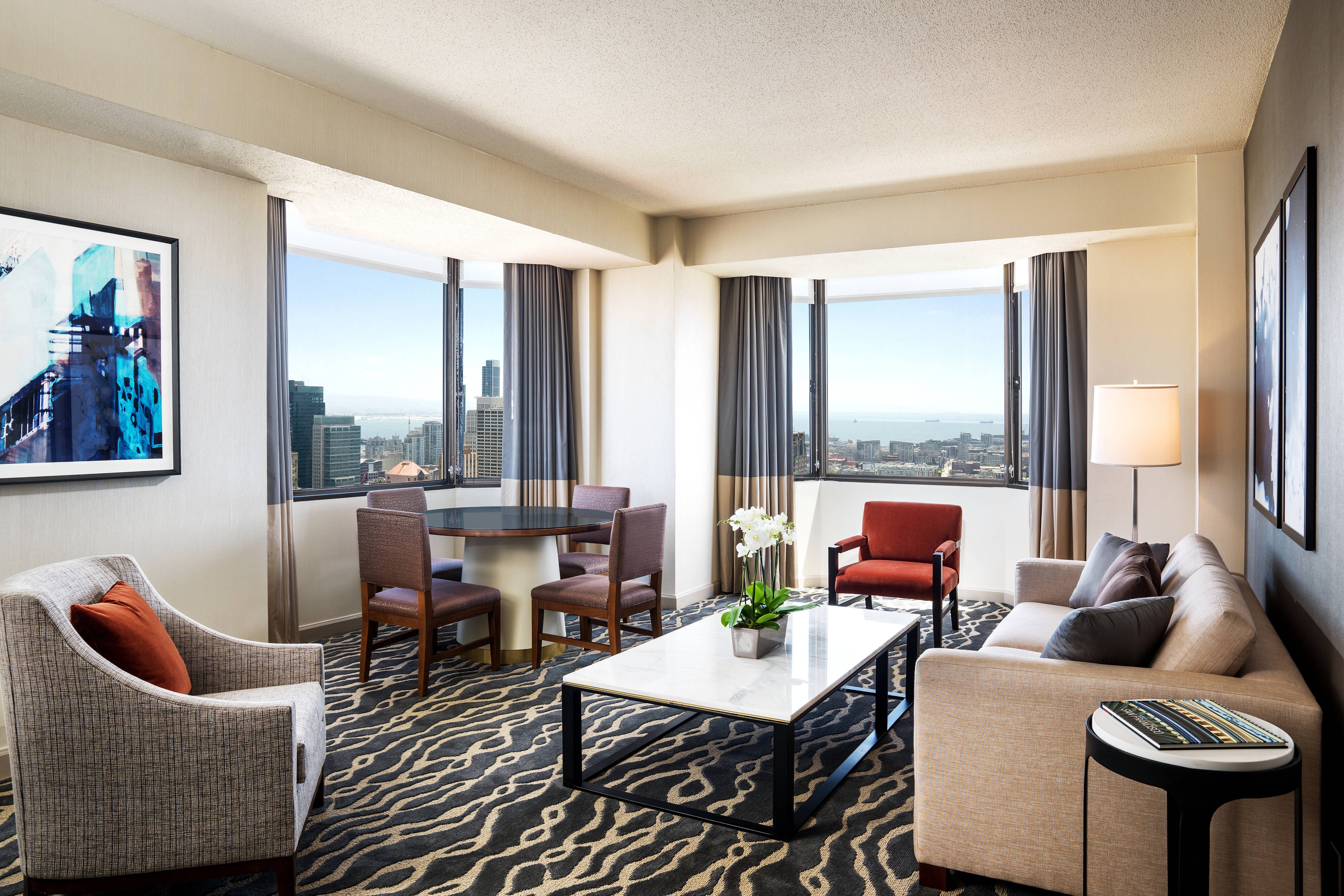 Guest suite living area with city views