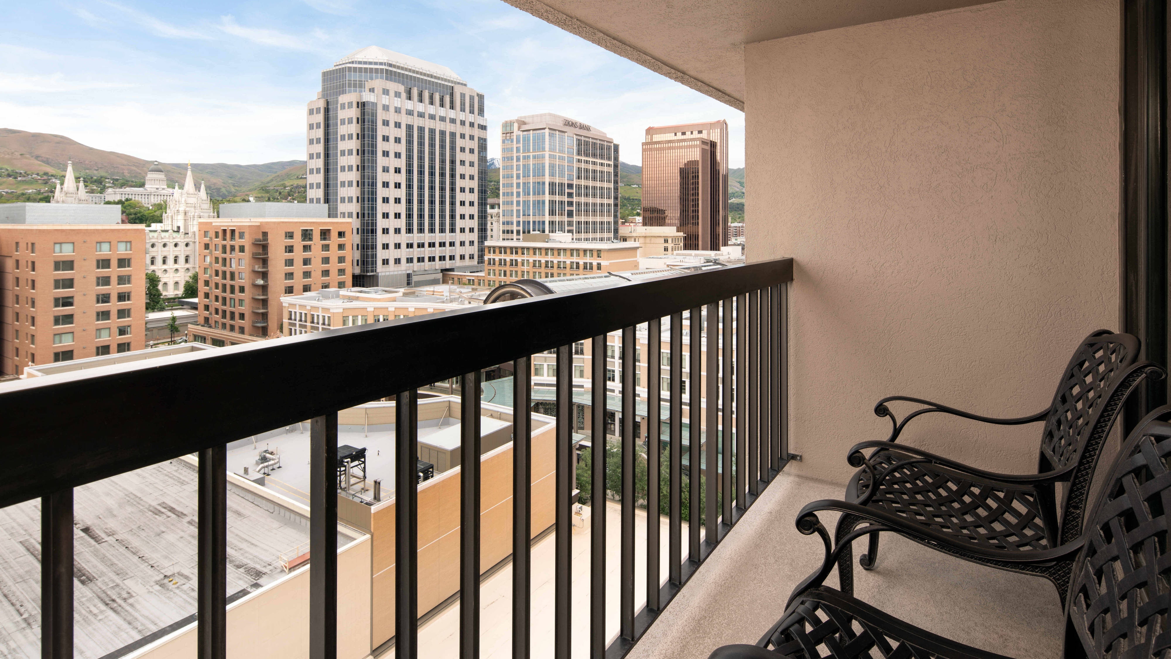 Guest room balcony with rocking chairs