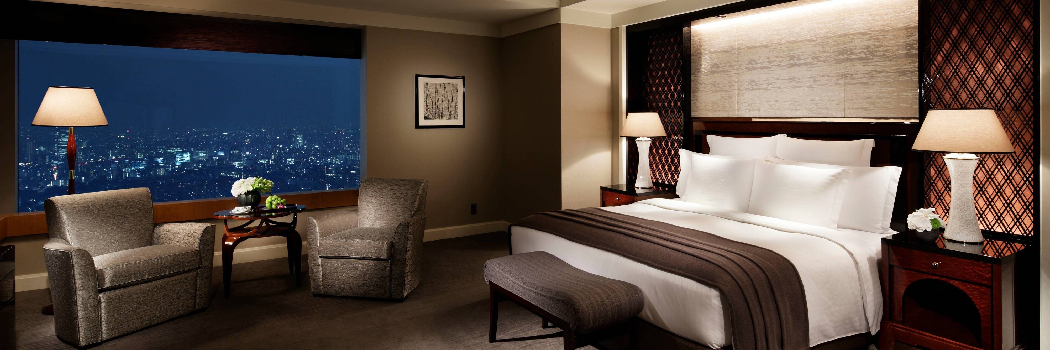 tyorz-suite-7558-hor-pano.jpg