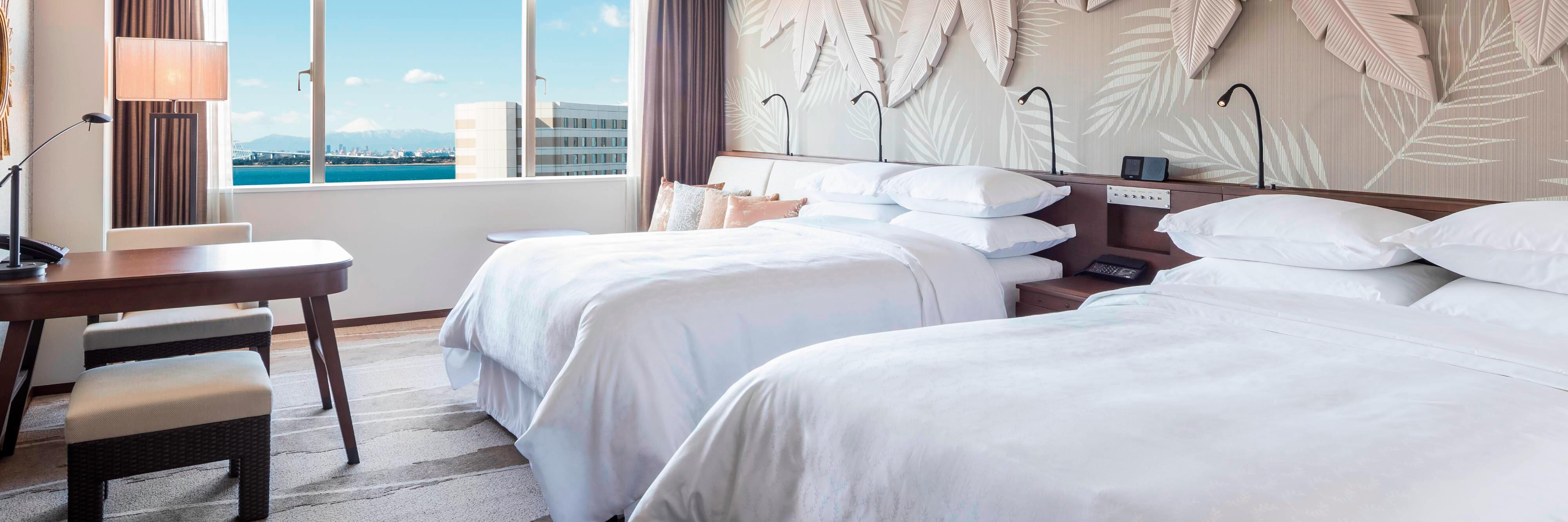 Tokyo DisneySea® 25th Anniversary Stay – Exclusive Benefits