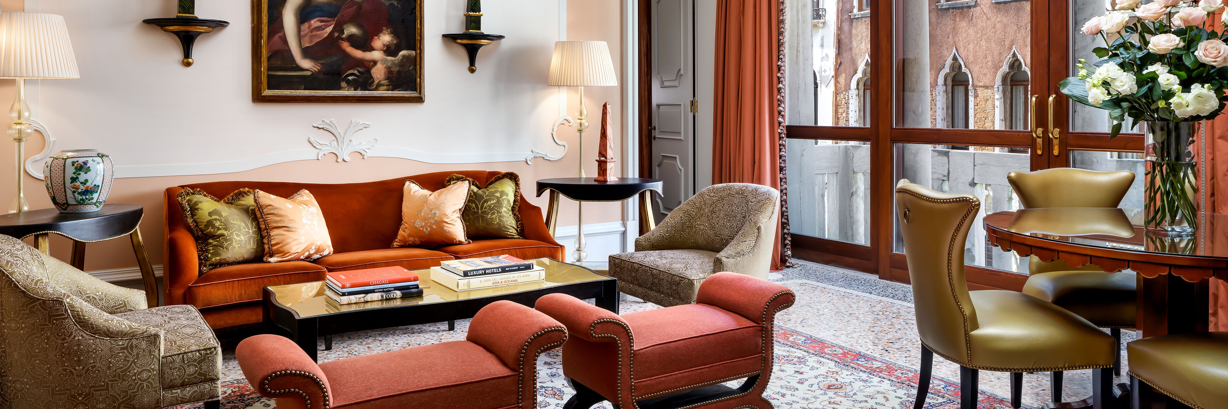 Guest suite seating area with sofa