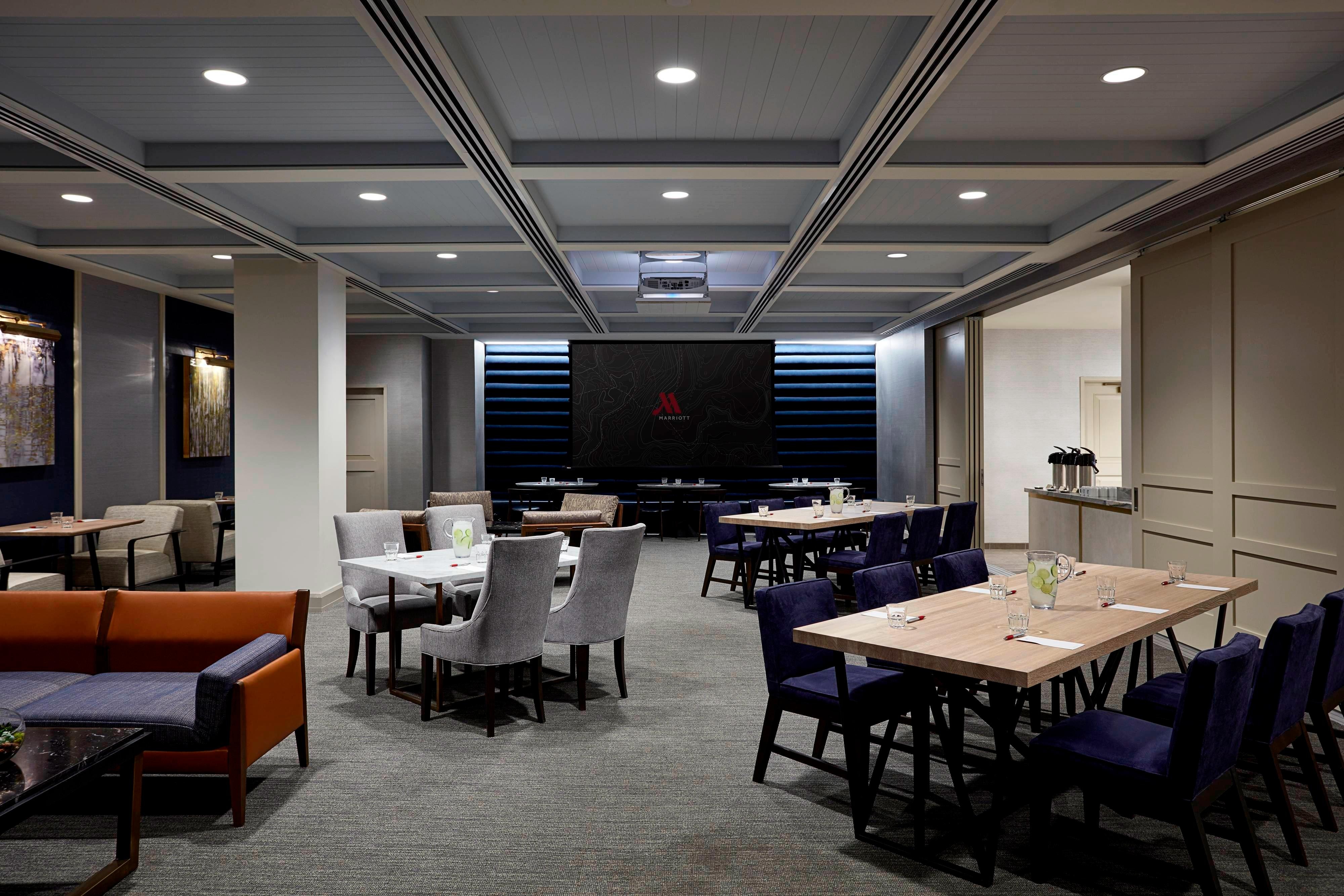 Washington Meeting Room