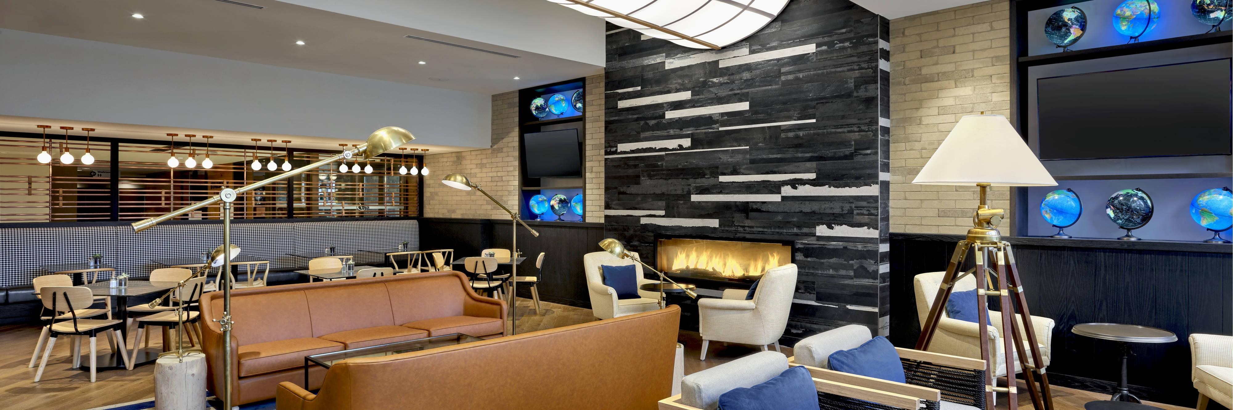 Restaurant dining room