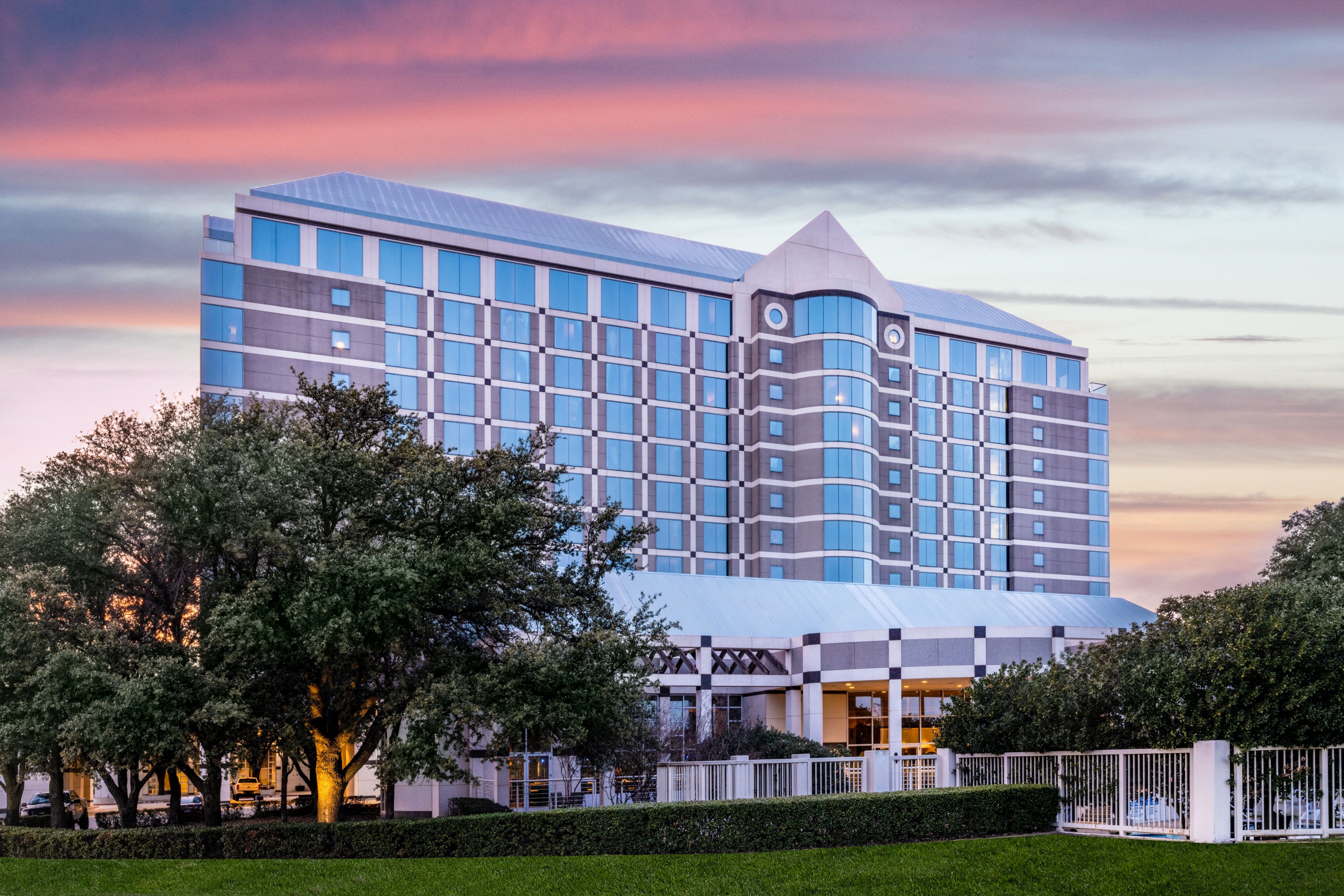 Hotel at Dallas Renaissance Dallas North Hotel Marriott Bonvoy