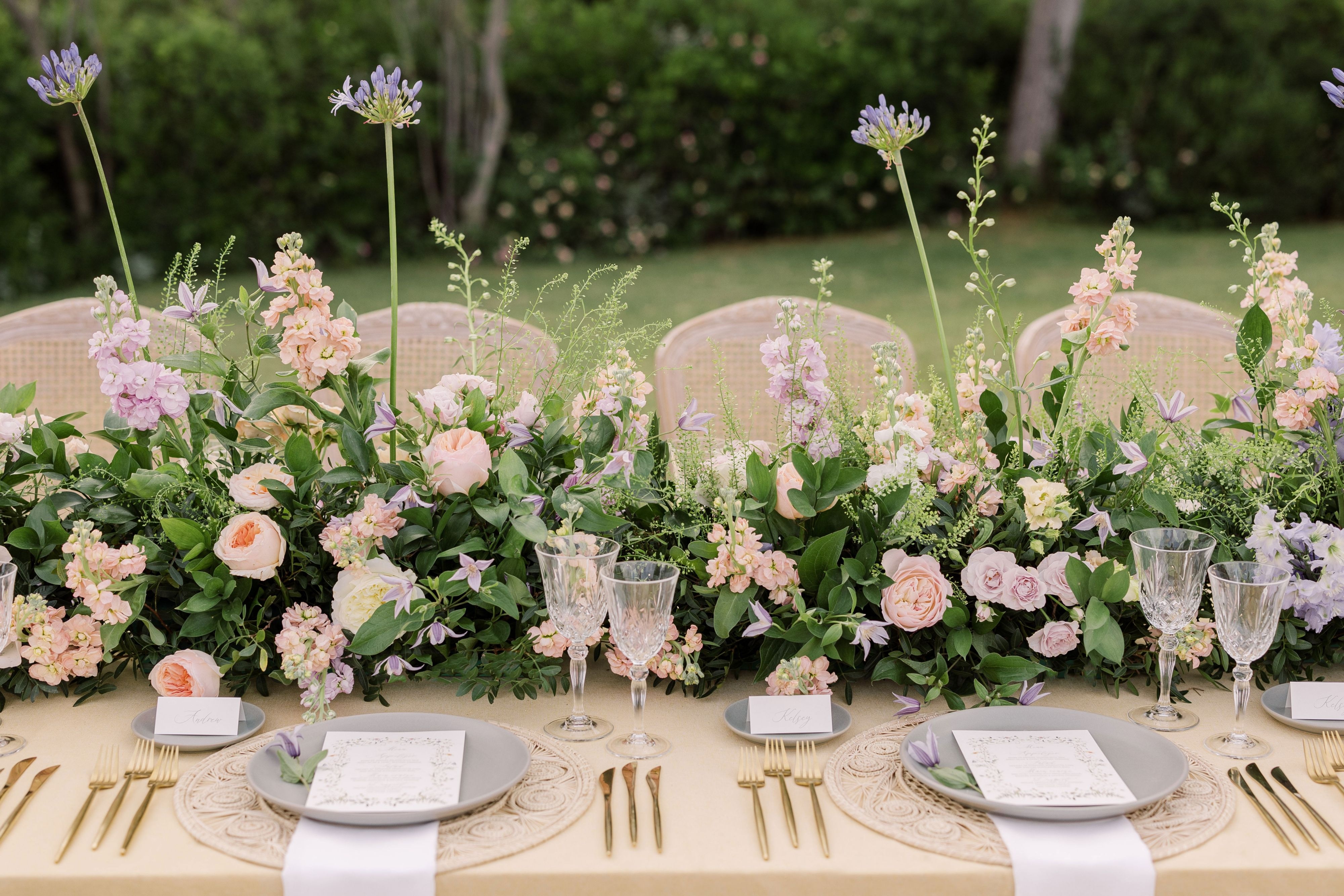 Wedding dinner table setting
