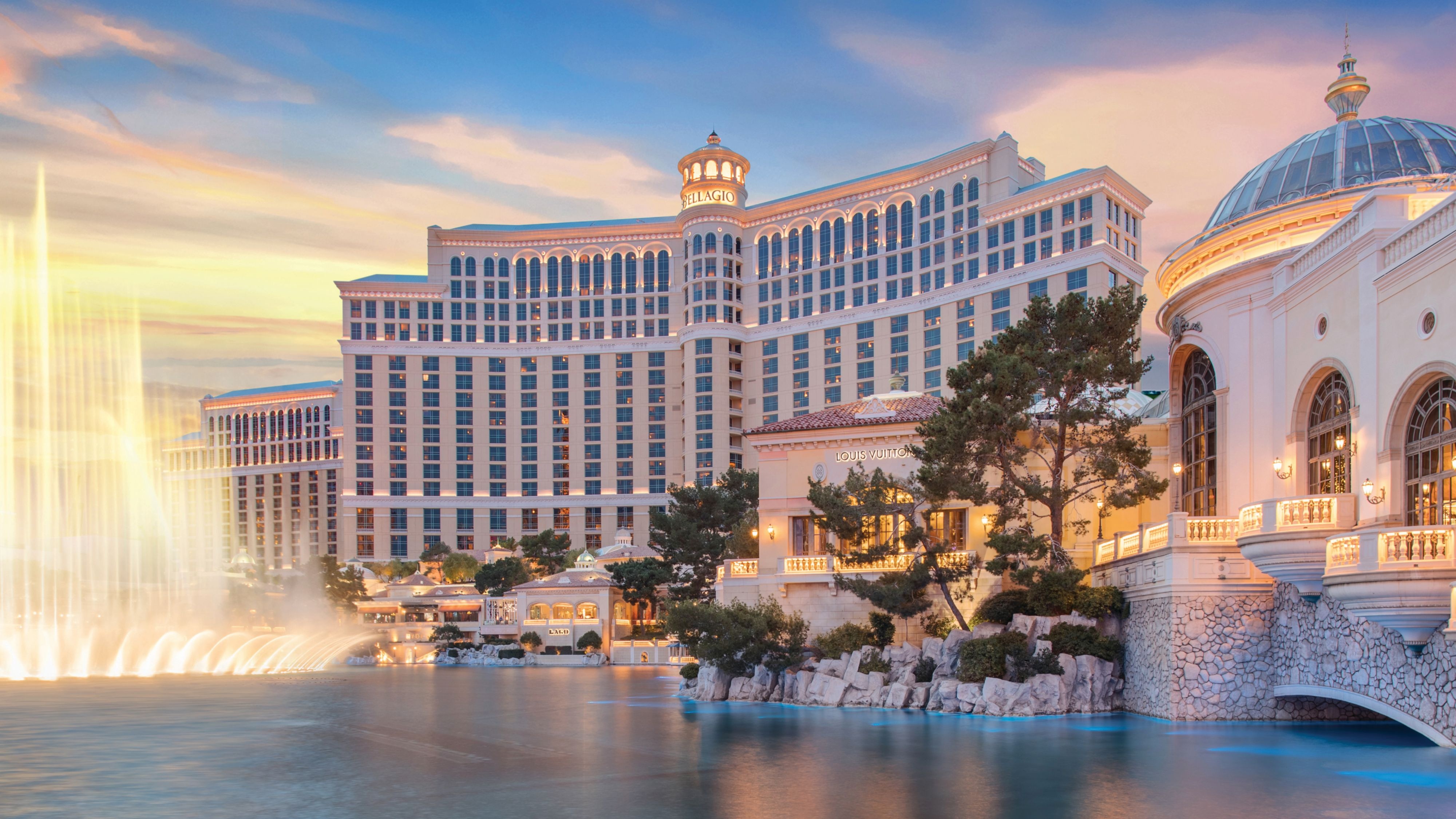 Белладжио в лас вегасе. Bellagio we have a. Bellagio we have a. Фонтаны белладжио лас вегас. Фонтан дубай.