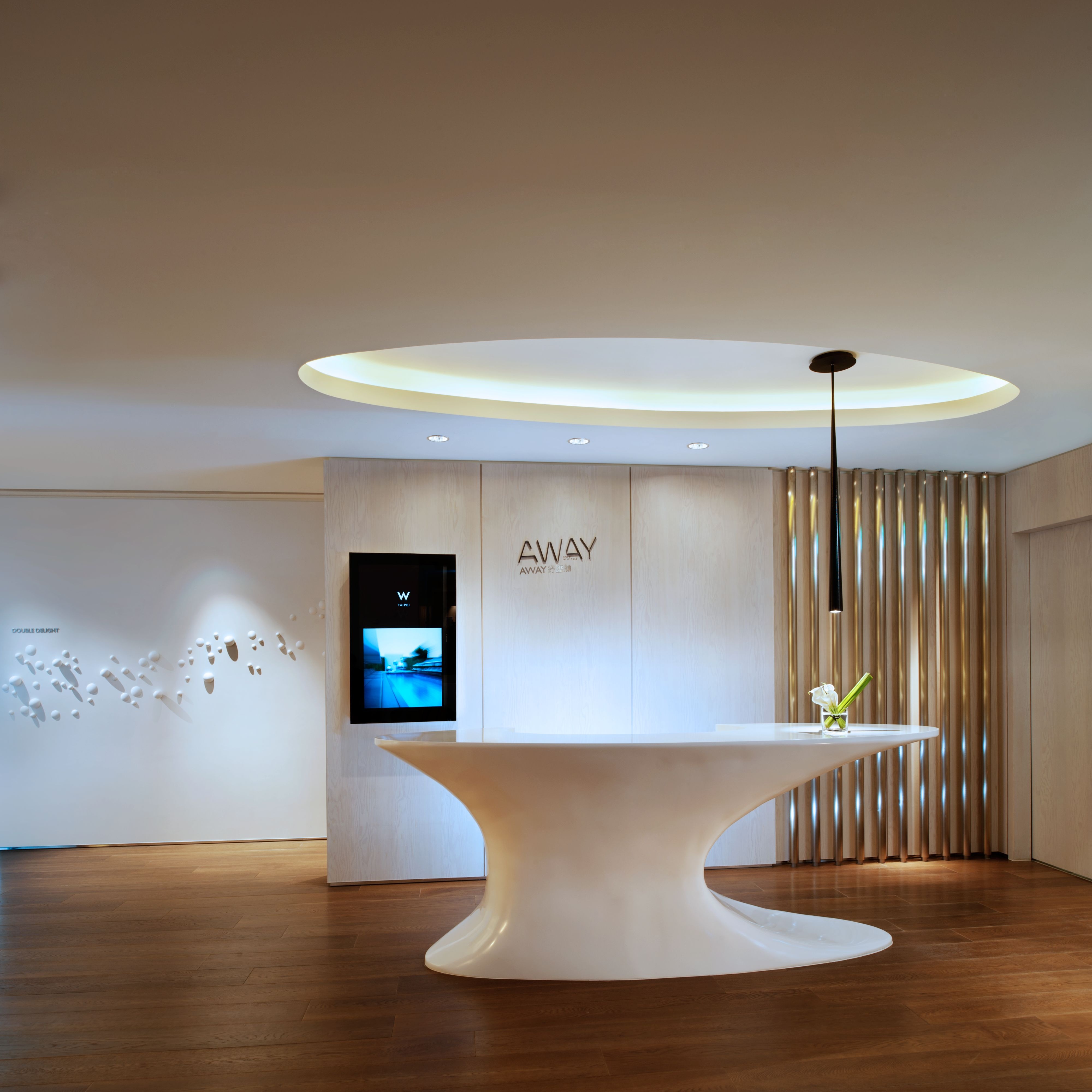 AWAY Spaâ€•Reception