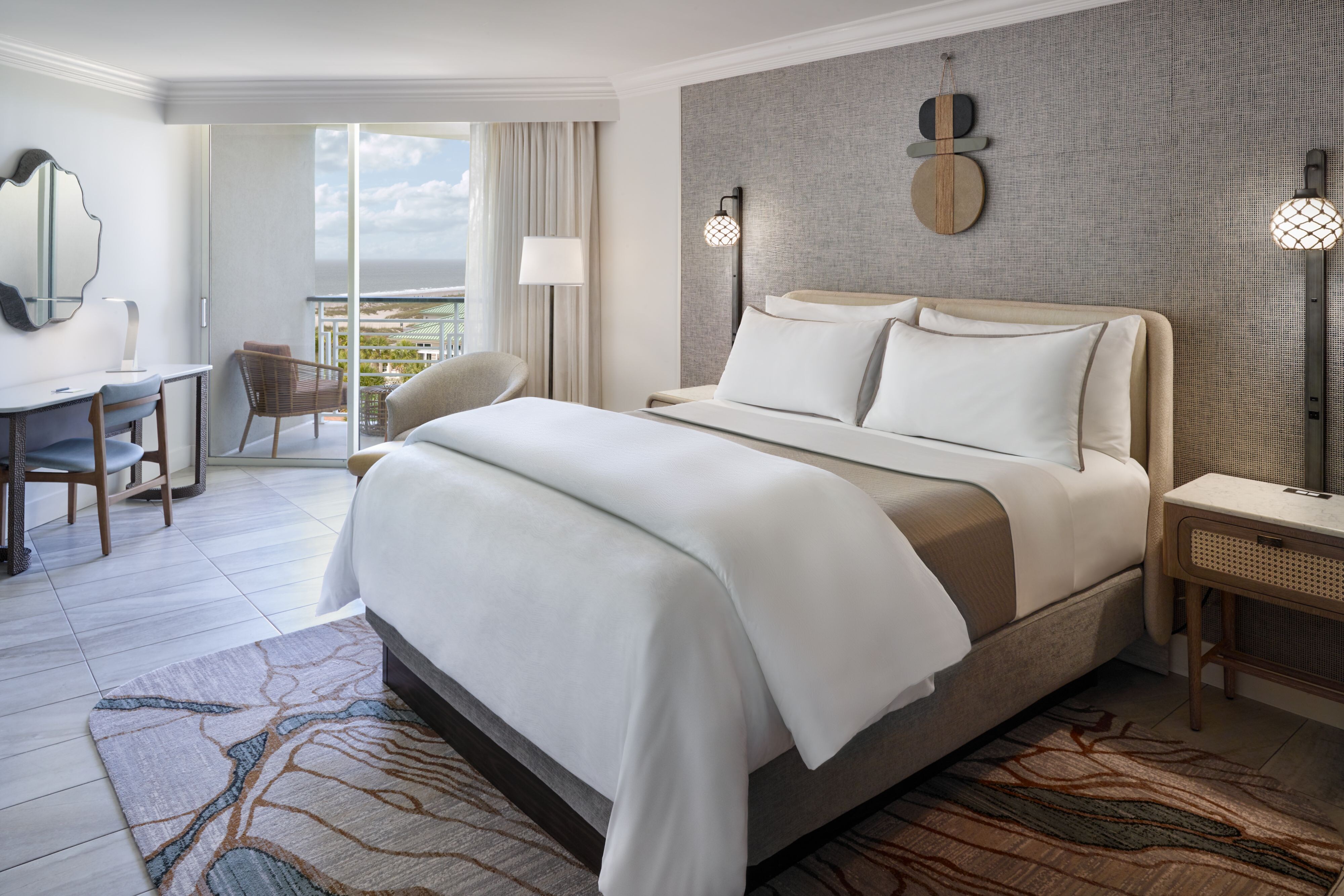 Guest suite bedroom